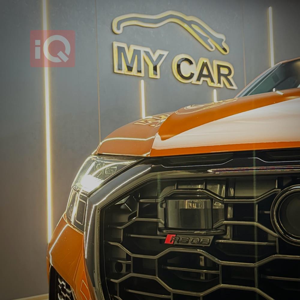 Audi RSQ8